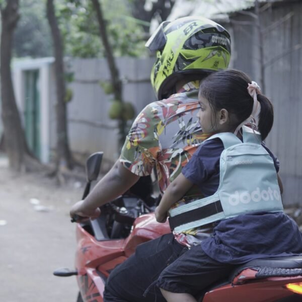 Kids Motorcycle Safety Belt (১ বছর থেকে ১২ বছরের বাচ্চাদের জন্য) - Image 4